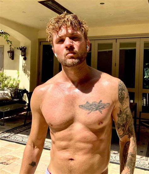 enormous cock|Ryan Phillippe’s Huge Cock Leaks